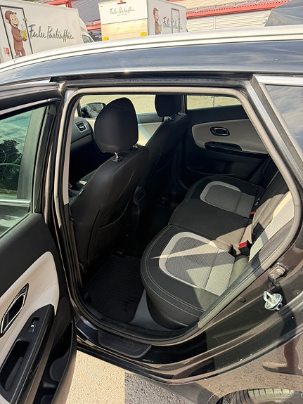 Kia Ceed 5 of 5
