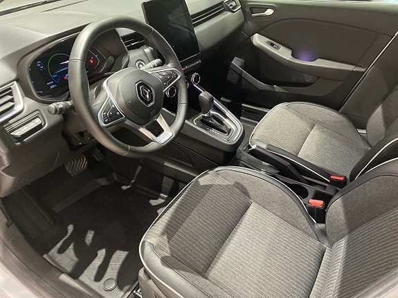 Renault Clio 15 of 19