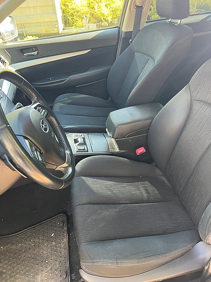 Subaru Outback 6 of 12