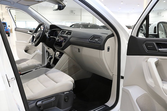 Volkswagen Tiguan Allspace 13 of 30