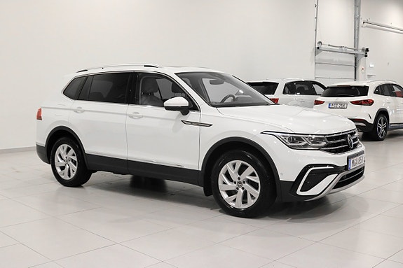 Volkswagen Tiguan Allspace 2 of 30