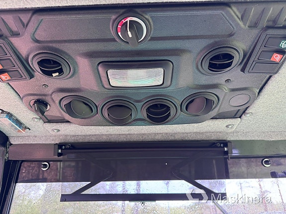 Traktor John Deere 3036E med hytt 26 of 27