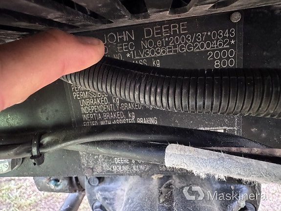 Traktor John Deere 3036E med hytt 27 of 27