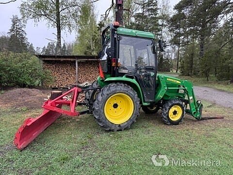 Traktor John Deere 3036E med hytt 6 of 27
