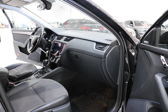 Skoda Octavia 12 of 26