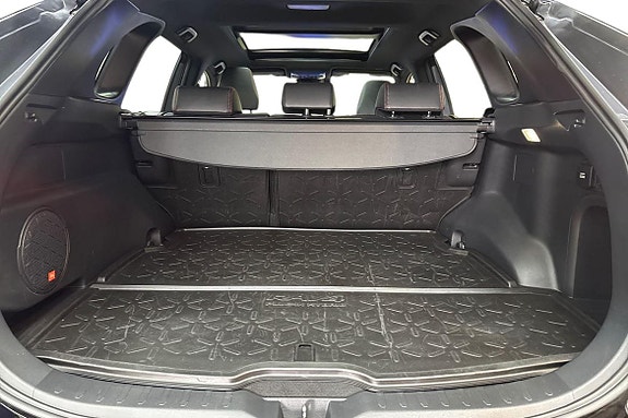 Toyota RAV4 Plug-in Hybrid 12 of 21
