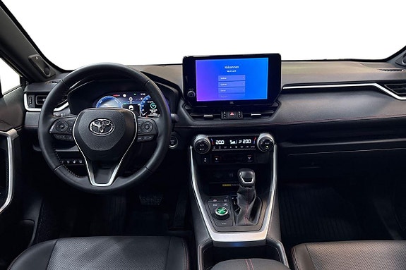 Toyota RAV4 Plug-in Hybrid 10 of 21