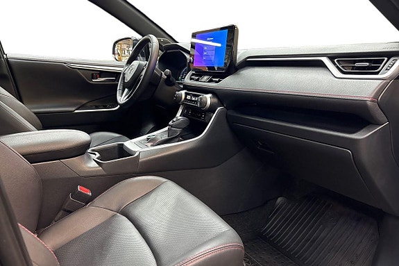 Toyota RAV4 Plug-in Hybrid 7 of 21