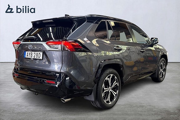 Toyota RAV4 Plug-in Hybrid 19 of 21