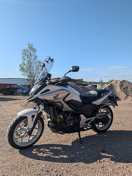 Honda NC750X DCT 3 of 3