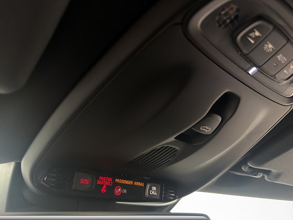 Volvo V40 Cross Country 25 of 30