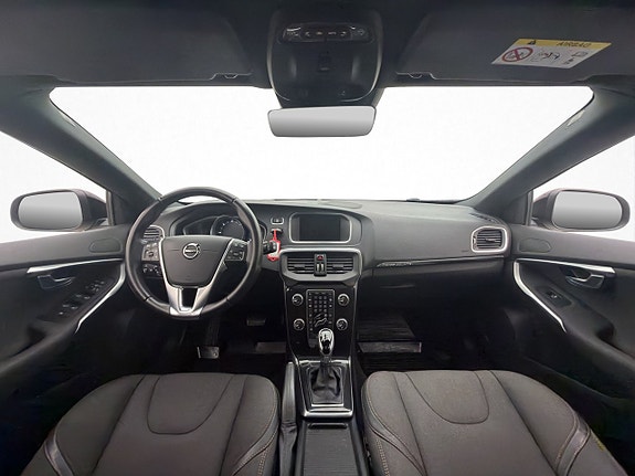 Volvo V40 Cross Country 12 of 30