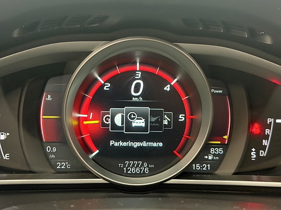 Volvo V40 Cross Country 17 of 30