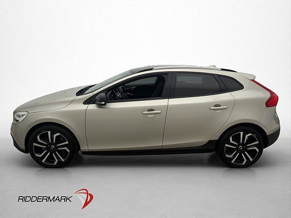 Volvo V40 Cross Country 4 of 30