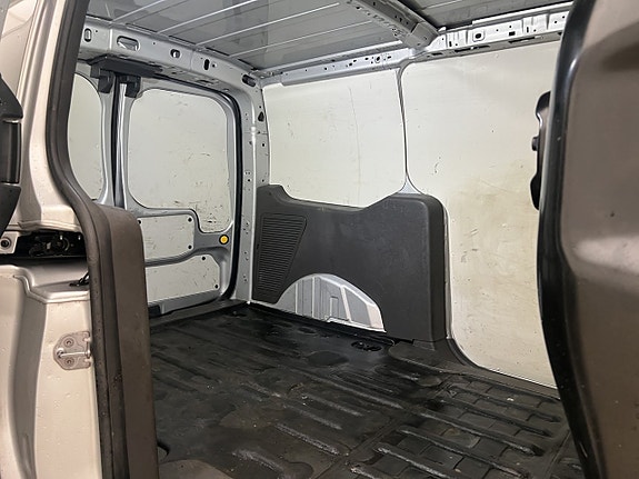 Ford Transit Connect 14 of 30