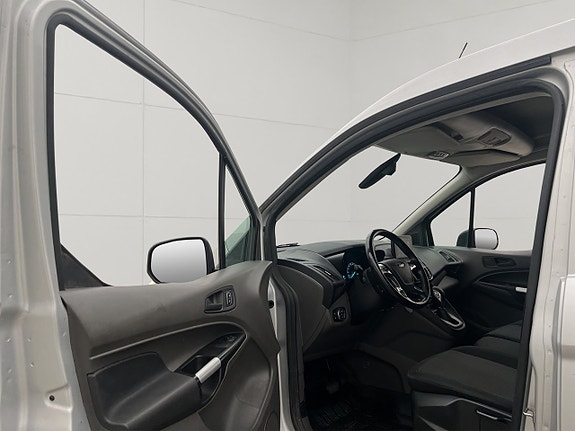 Ford Transit Connect 16 of 30