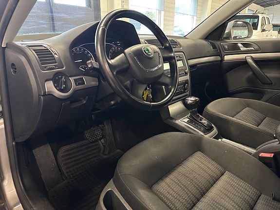 Skoda Octavia 8 of 14
