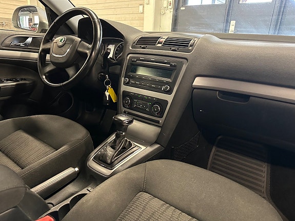 Skoda Octavia 10 of 14