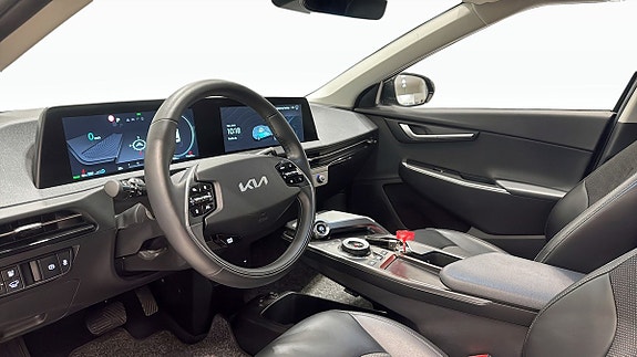 Kia EV6 8 of 18