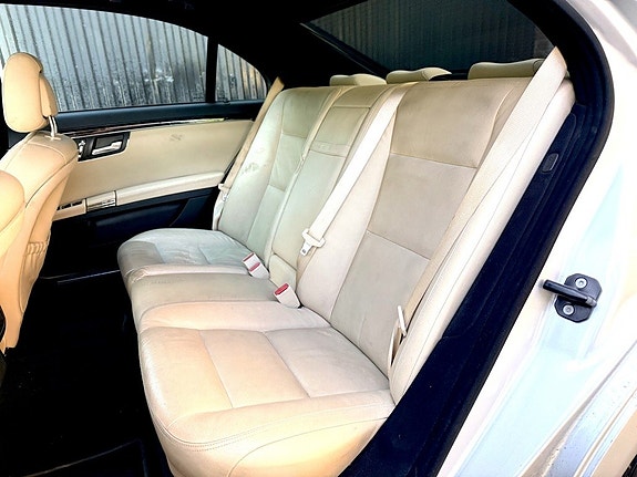 Mercedes-Benz S350 11 of 15