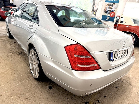 Mercedes-Benz S350 3 of 15