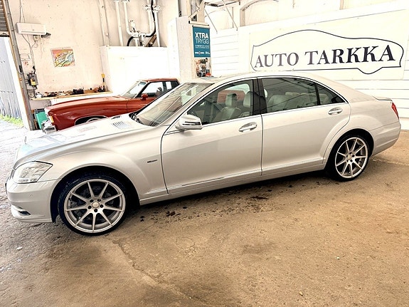 Mercedes-Benz S350 2 of 15