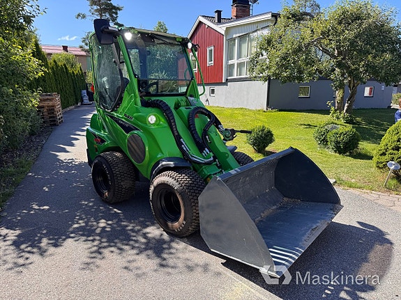 Kompaktlastare Avant M640i 4 of 27