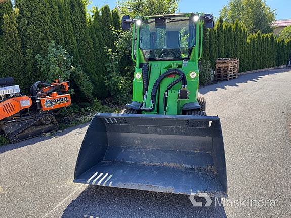 Kompaktlastare Avant M640i 3 of 27