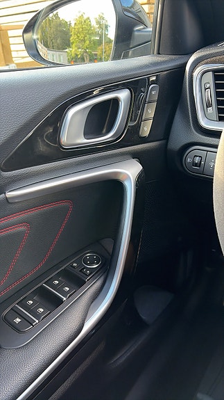 Kia ProCeed 7 of 13