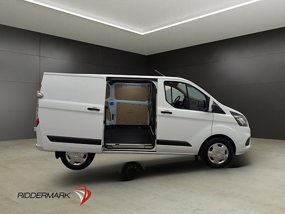 Ford Transit Custom 13 of 30