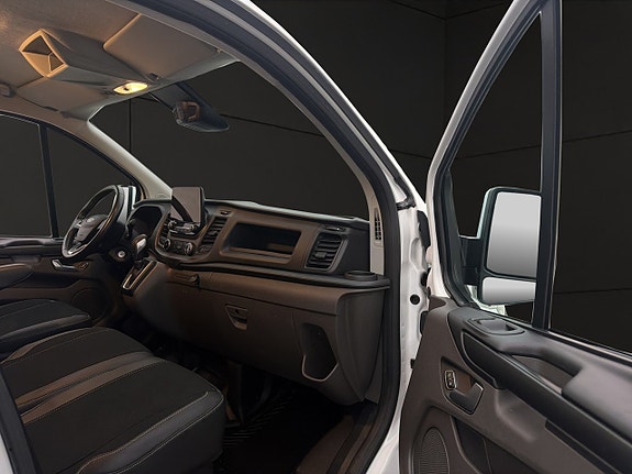 Ford Transit Custom 27 of 30