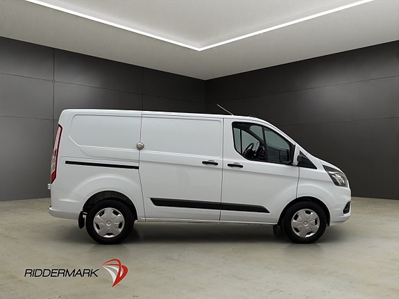 Ford Transit Custom 2 of 30