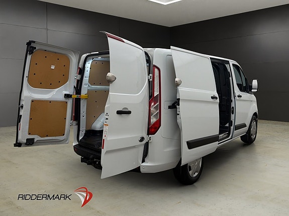 Ford Transit Custom 12 of 30