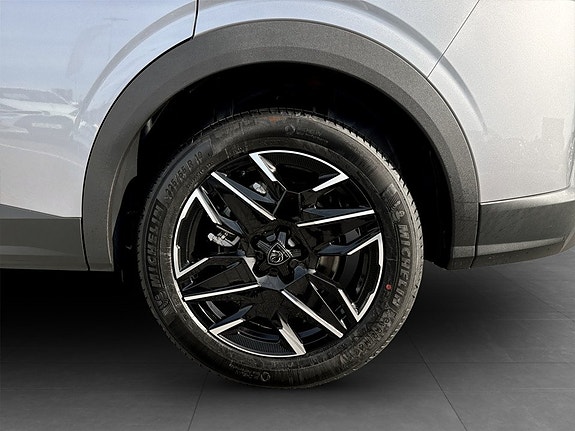 Peugeot 5008 9 of 16