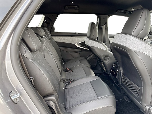 Peugeot 5008 7 of 16