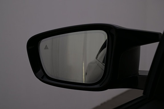 BMW i4 20 of 27