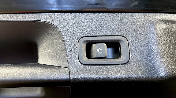 Mercedes-Benz CLA220 25 of 26