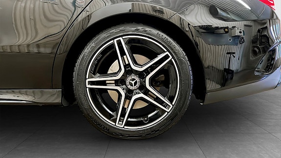 Mercedes-Benz CLA220 6 of 26