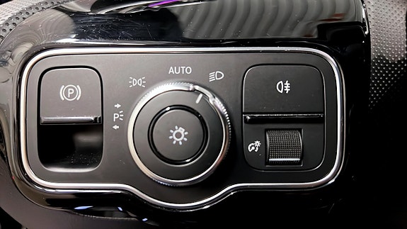 Mercedes-Benz CLA220 22 of 26