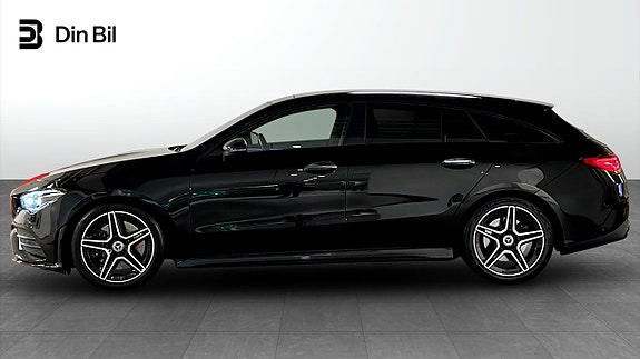 Mercedes-Benz CLA220 2 of 26