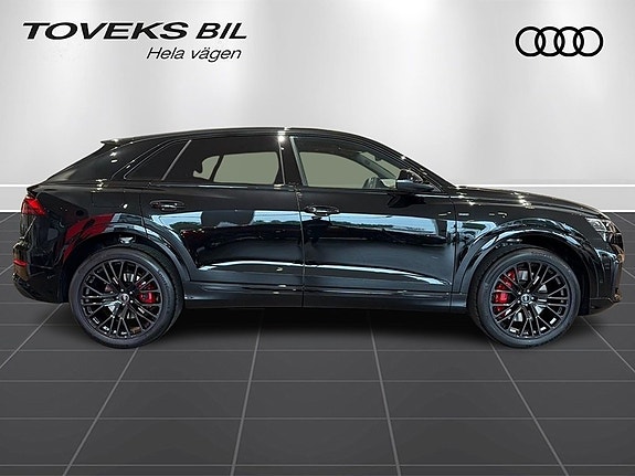 Audi Q8 2 of 14