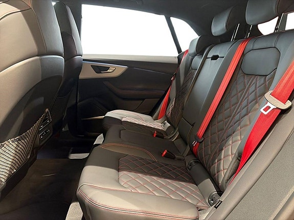 Audi Q8 13 of 14