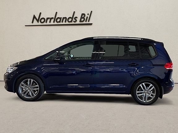 Volkswagen Touran 2 of 11