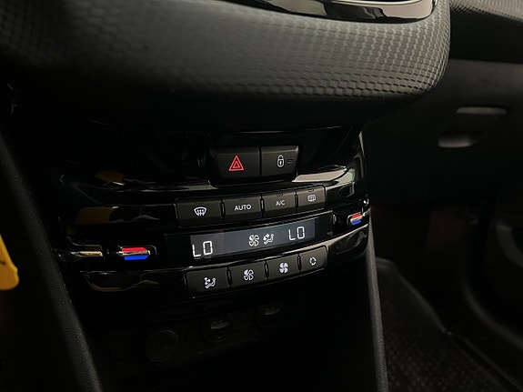 Peugeot 2008 23 of 30