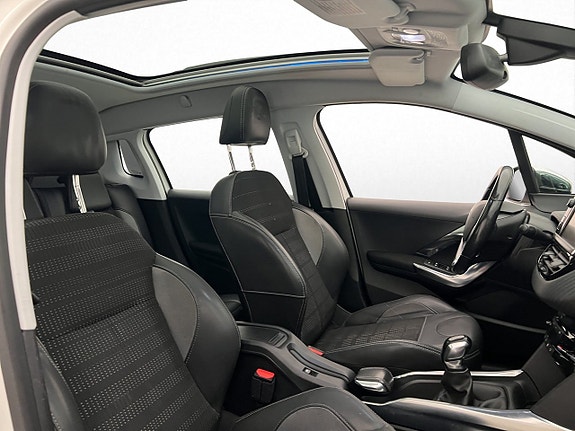 Peugeot 2008 25 of 30