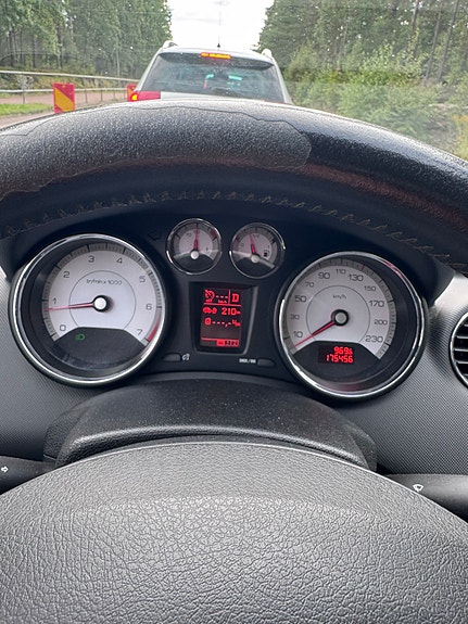 Peugeot 308 9 of 14