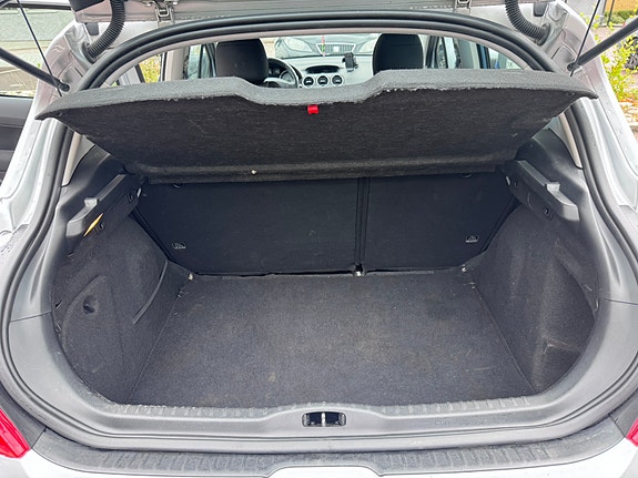 Peugeot 308 11 of 14