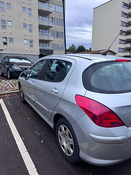 Peugeot 308 3 of 14