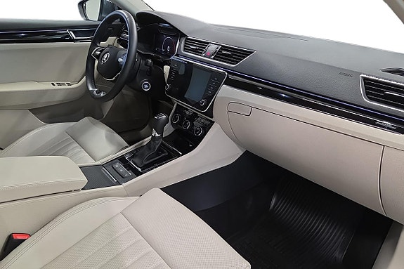 Skoda Superb 17 of 24