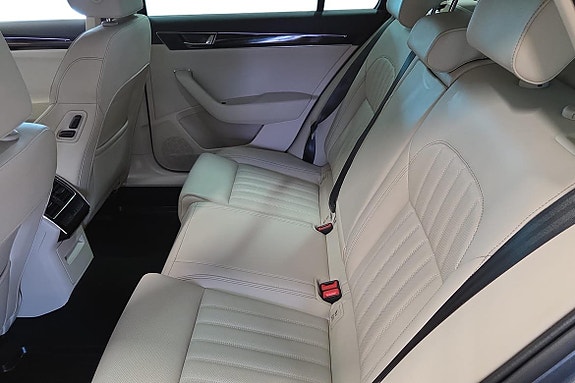 Skoda Superb 20 of 24